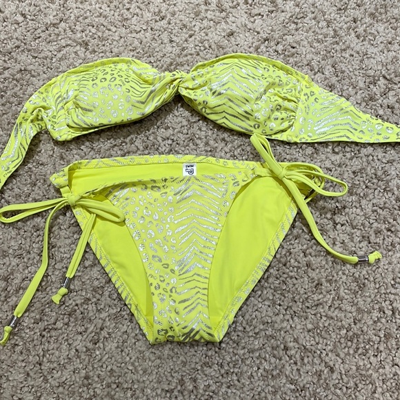 VS Pink Bikini